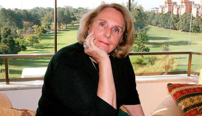 Novo livro da escritora já figura entre os mais vendidos